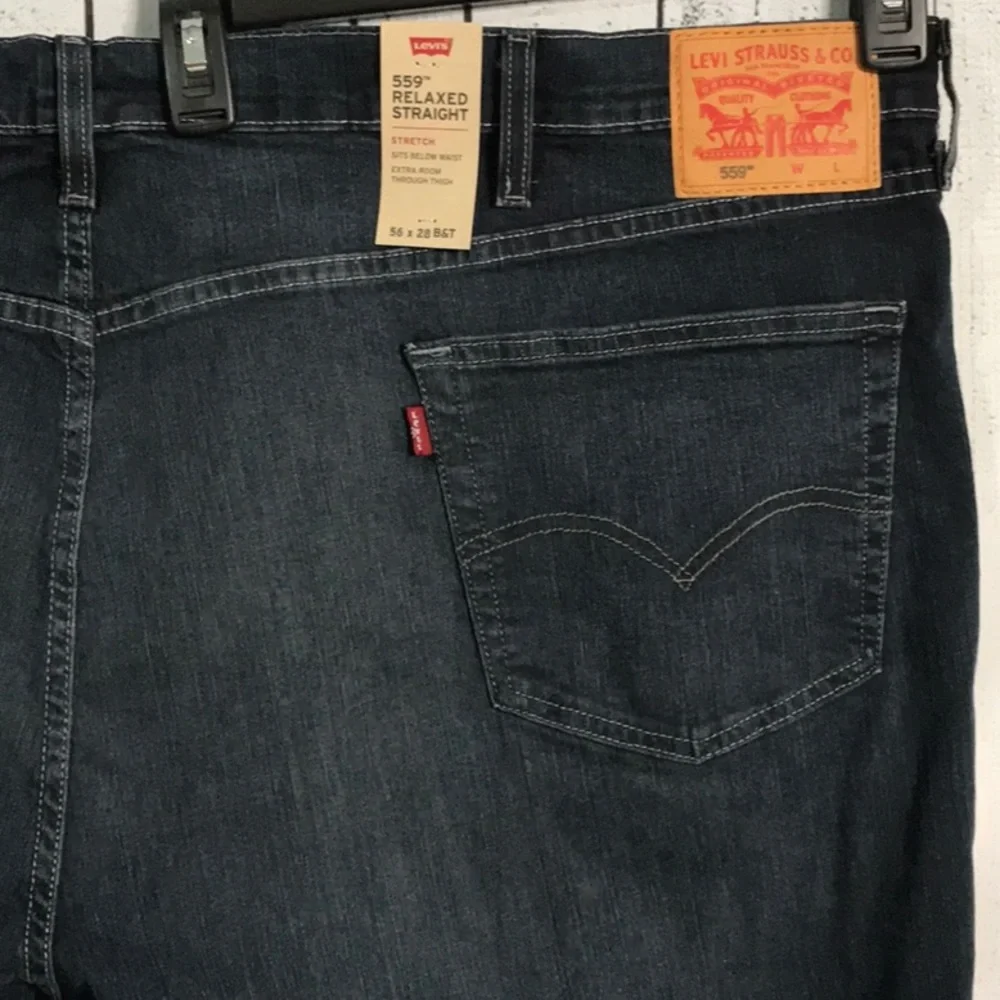 NWT Levi’s jeans 559 relaxed big W 56 x L 28